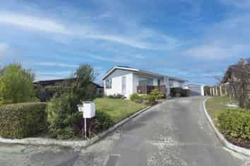 6 Hefford Place, Allenton