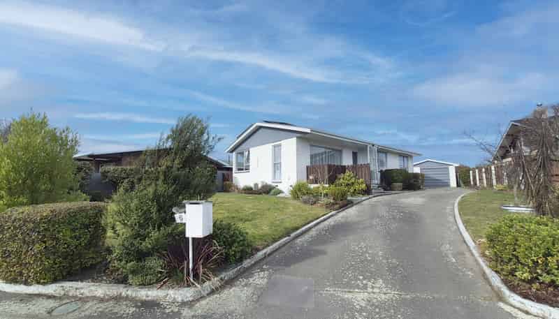 6 Hefford Place, Allenton