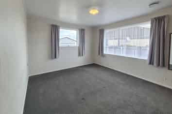 6 Hefford Place, Allenton
