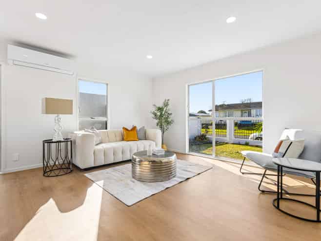 22 Chelburn Crescent, Mangere East