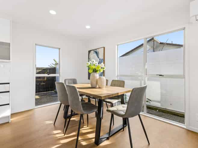 22 Chelburn Crescent, Mangere East
