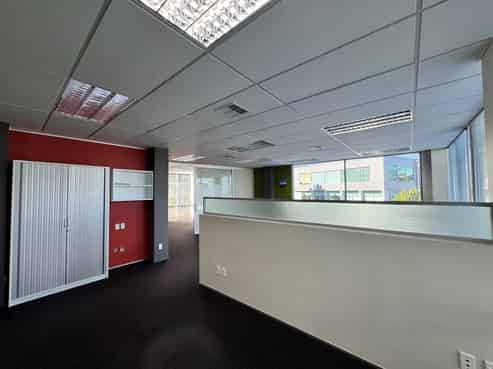 MOVE-IN READY APOLLO DRIVE OFFICE
