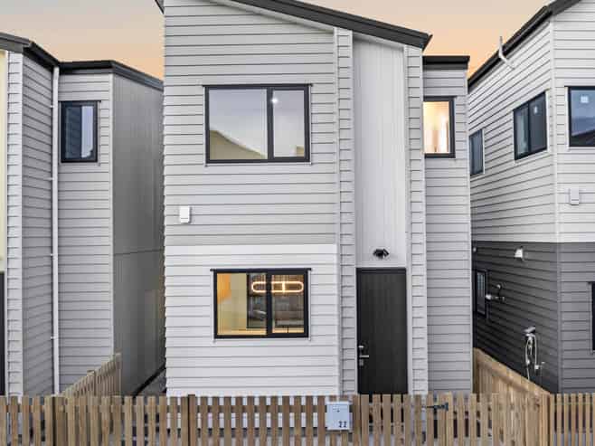 22 Whare Kauri Road, Papakura