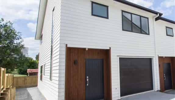 9/18 Hunter Street, Hamilton Lake