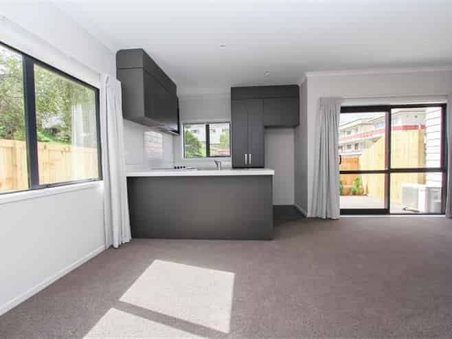 9/18 Hunter Street, Hamilton Lake