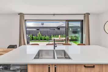 15 Cedric Place, Darfield