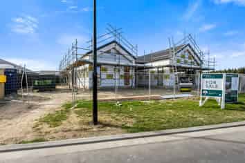 4 Corravally Rise, WEST MELTON