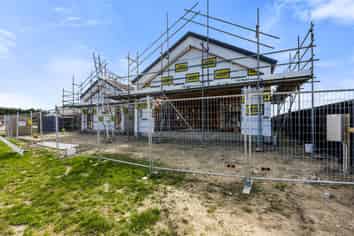 4 Corravally Rise, WEST MELTON