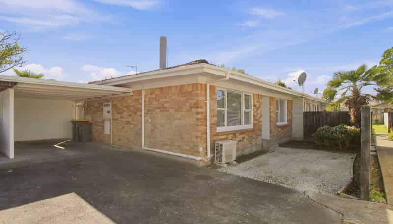 2/181 Buckland Road, Mangere