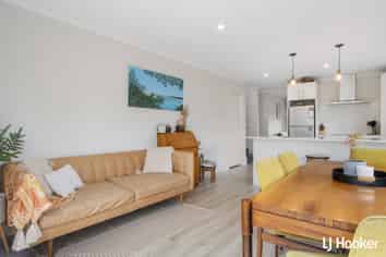 a/68 The Crescent, Waihi Beach