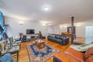 8H Egmont Street, Te Aro