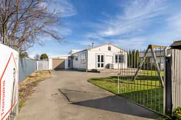 807b Lyell Street, Akina