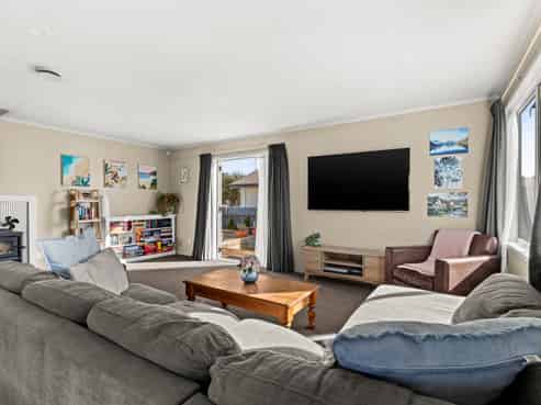 807b Lyell Street, Akina