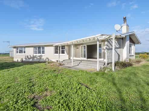 1440 State Highway 1, Glen Oroua