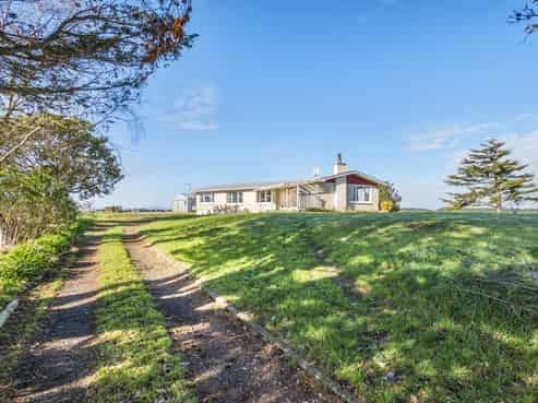 1440 State Highway 1, Glen Oroua