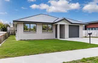 50 Kings Drive, Levin