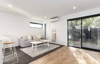199b Hills Road, Edgeware