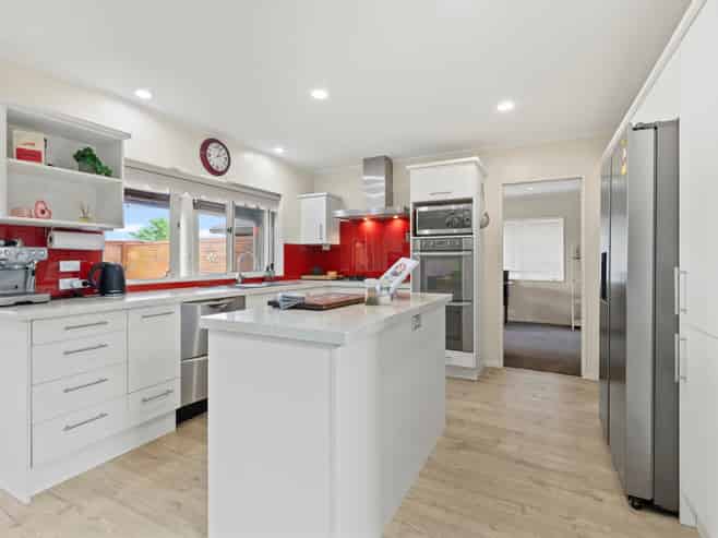 47 Alicia Road, Somerville