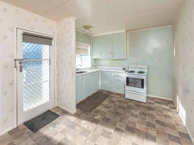 1/104 Alma Road, Gonville