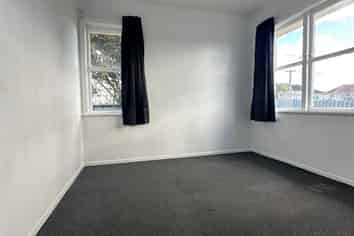 65 Cobham Cres, Otara
