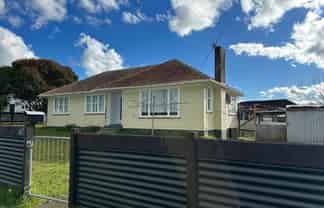 65 Cobham Cres, Otara