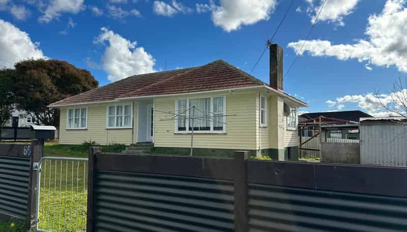65 Cobham Cres, Otara