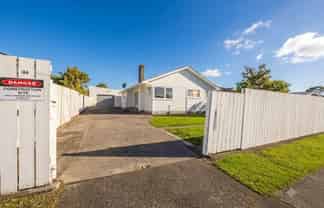 44 Convair Crescent, Mangere