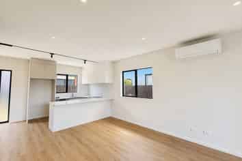 6/18 Albert Road, Kelston