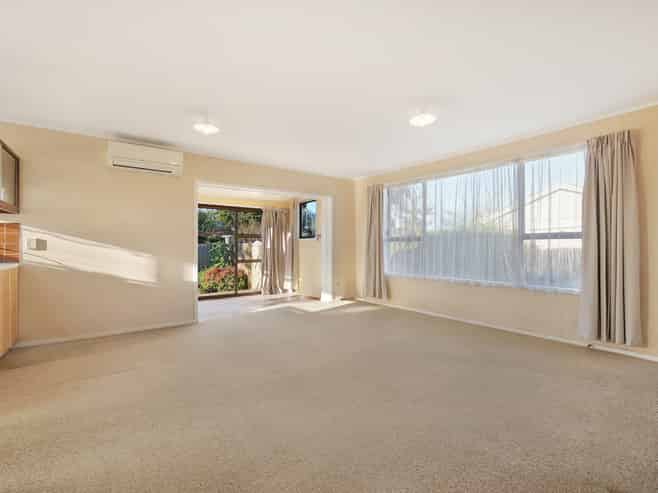 2/13 Northall Road, New Lynn