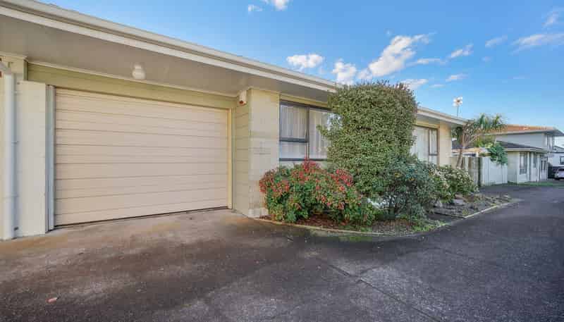 2/13 Northall Road, New Lynn