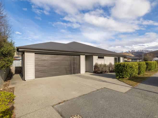 34/34A Cheltenham Road, Lower Shotover