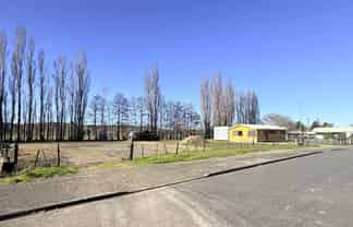 Central Industrial Site with Office and Hardstand
