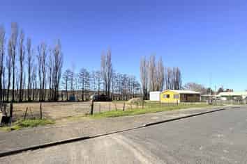 Central Industrial Site With Office and Hardstand