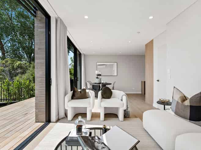 21E Arahia Street, Northcote