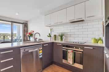 304/25 Bute Road, Browns Bay