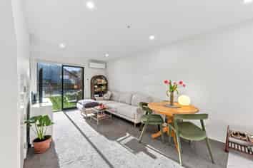 10/7 Spencer Street, Addington