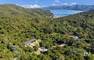 64 Cape Barrier Road, Great Barrier Island