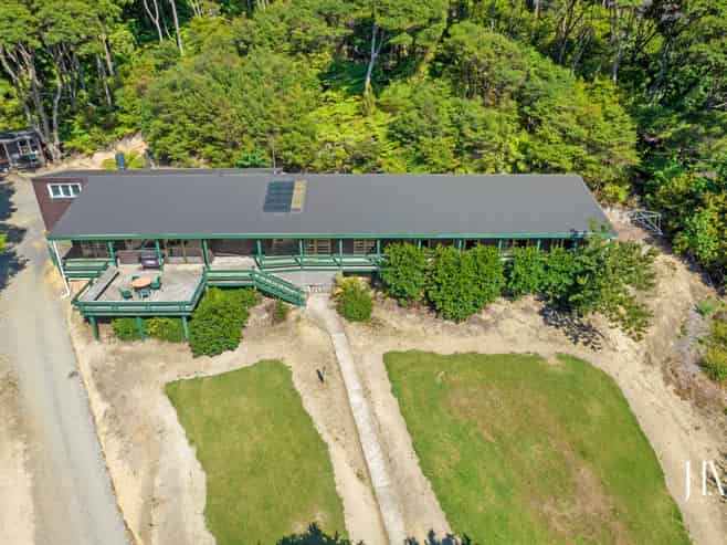 64 Cape Barrier Road, Great Barrier Island