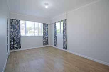 5 Takutai Avenue, Bucklands Beach