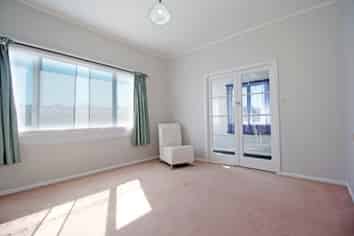 5 Takutai Avenue, Bucklands Beach