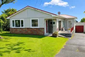 5 Takutai Avenue, Bucklands Beach
