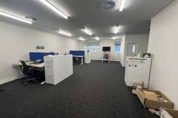 759sqm Industrial facility | 2,160sqm Yard