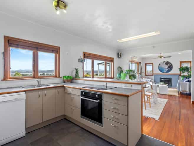 22 Commins Road, Onerahi