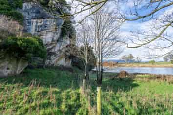 1270 Clifden Highway, Orawia