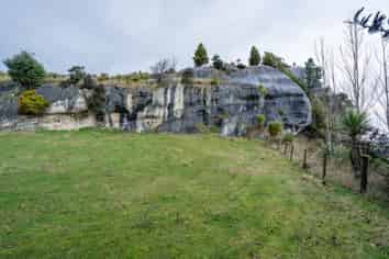 1270 Clifden Highway, Orawia