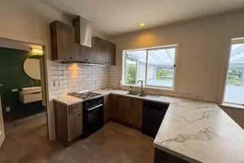 95 Atkin Ave, Mission Bay