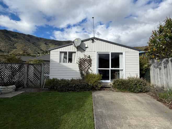 74 Moana View Road, Waikawa