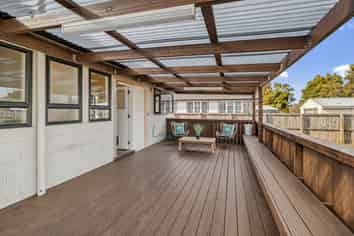 730 Ngaio Street, Mahora