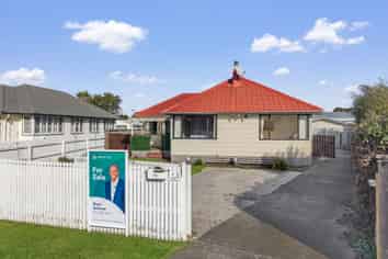 730 Ngaio Street, Mahora