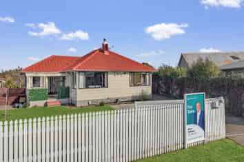 730 Ngaio Street, Mahora